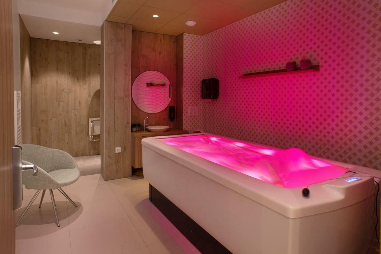 Domitys Les Fregates Aparthotel Les Sables-dʼOlonne Esterno foto